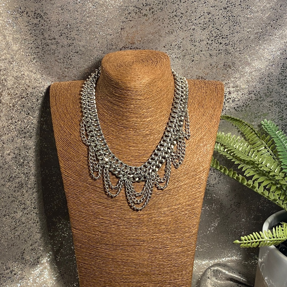Elegant Silver Chain Necklace